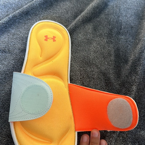 Under Armour slides - Picture 2 of 5